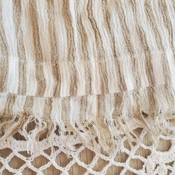 Elan White Striped Women's Top - Picture 6 of 9